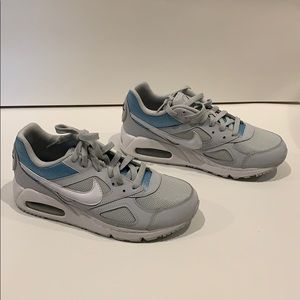Nike Air Max - Gray Size 7.5